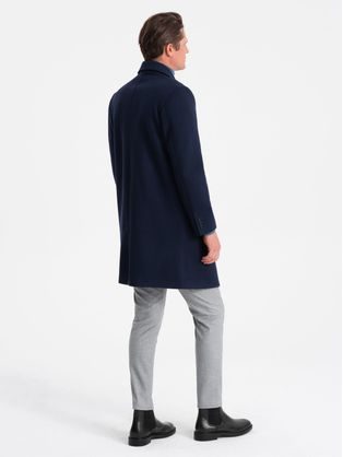 Zateplený tmavo modrý dvojradový pánsky kabát V3 OM-COWC-0107