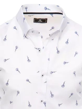 Biela pánska košeľa s výrazným modrým vzorom