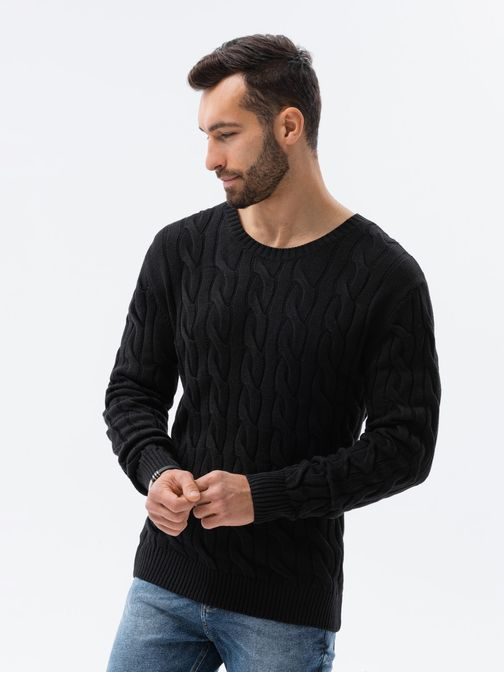 Nádherný čierny sveter so vzorom E195