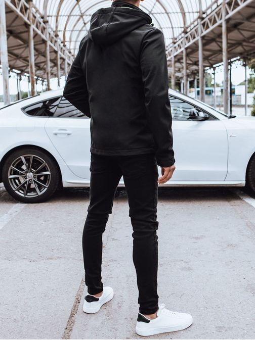 Trendy softshellová bunda s výraznými prvkami v čiernej farbe