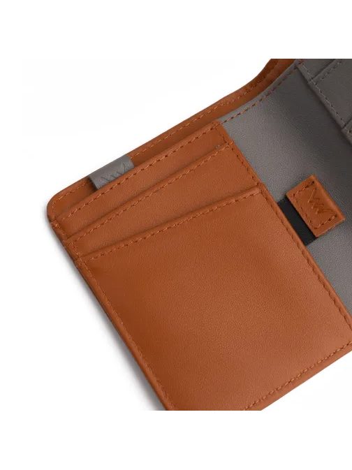 Univerzálne hnedá kožená peňaženka Nepiz