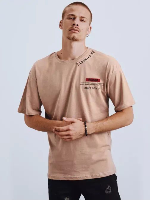 Kapučínové tričko s potlačou a nášivkami