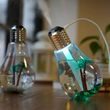 Aroma difuzér s LED osvětlením ve tvaru žárovky