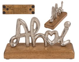 Kovový nápis "Ahoi" stříbrné barvy na dřevěném podstavci