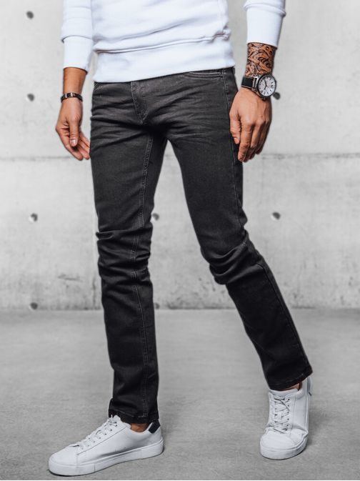Černé pánské džíny v jednoduchém provedení