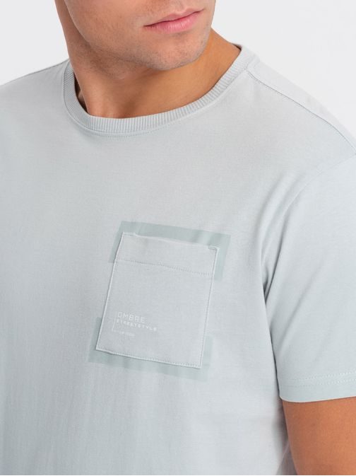 Zajímavé tričko s ozdobnou kapsou světle šedé V10 TSPT-0154