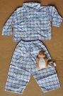Obleček pro panenky- pyžamko s hračkou