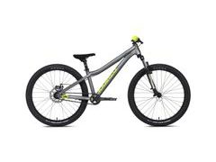 Dirtové kolo NS Bike ZIRCUS 24 šedá 2023 - Dirtové kolo NS Bike ZIRCUS 24 šedá 2023