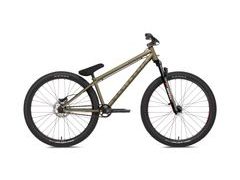 Dirtové kolo NS Bikes METROPOLIS 1 Olivová 2024 - Dirtové kolo NS Bikes METROPOLIS 1 Olivová 2024