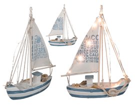 Dřevěná plachetnice s 13 bílými LED