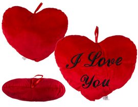 Červené plyšové srdce s nápisem "I love you"