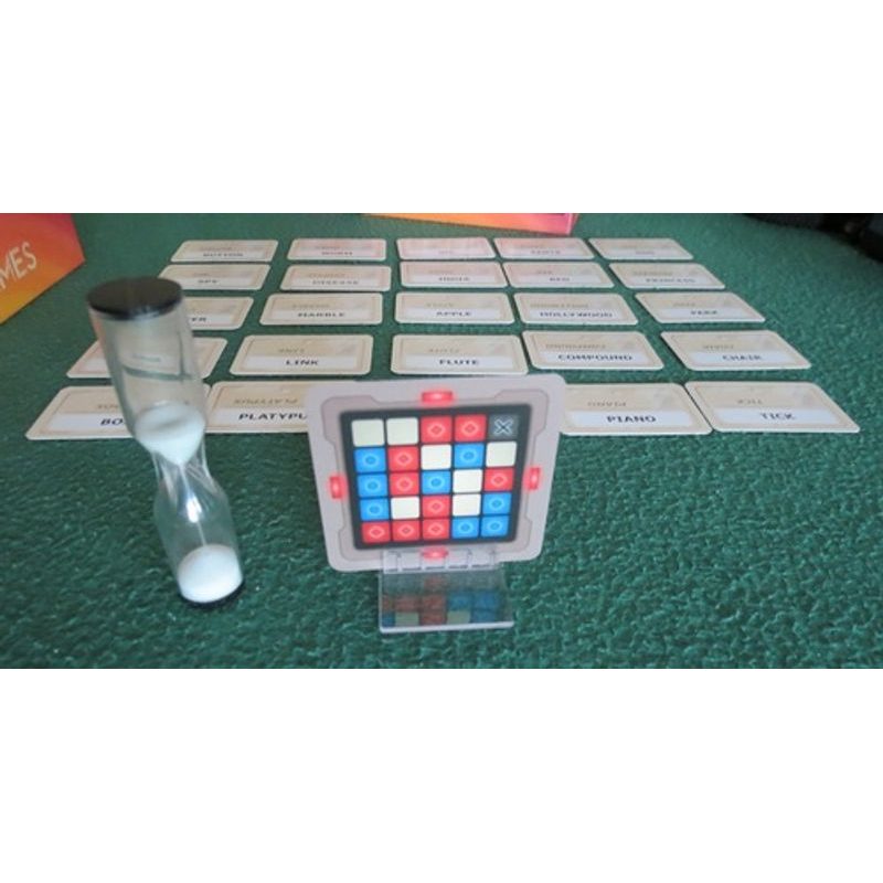 Codenames - anglicky