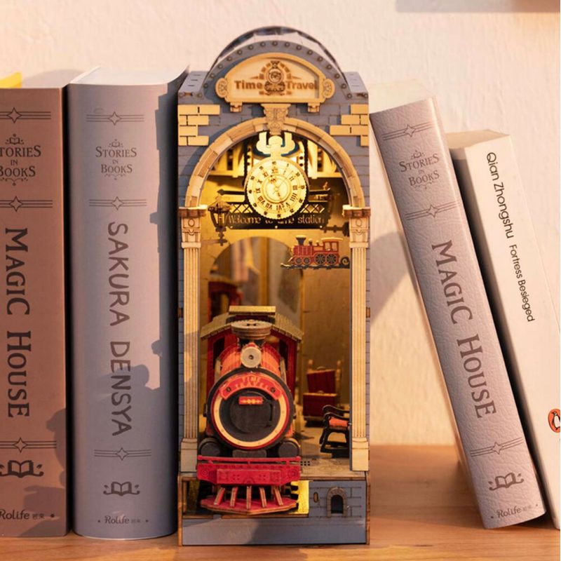3D Puzzle Zarážka na knihy: Kouzelné nádraží 258d