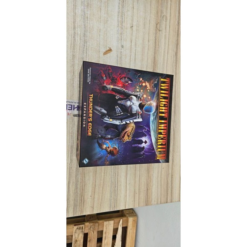 Twilight Imperium – Thunder's Edge (poškozený obal)