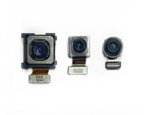Samsung Galaxy S20 FE 5G zadní fotoaparát 3x modul kamera