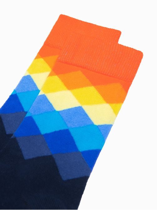 Stílusos színes mintás zokni szett  U242-V1 (3 ks)
