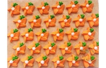 Cukrové ozdoby květy na platíčku 6