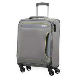 Troler de cabină din material textil din seria Holiday Heat are o încuietoare integrată cu trei cifre, care permite autorităților de control să deschidă bagajele fără să le deterioreze în timpul verificărilor din aeroport. Troler de cabină din material textil din seria Holiday Heat are o încuietoare integrată cu trei cifre, care permite autorităților de control să deschidă bagajele fără să le deterioreze în timpul verificărilor din aeroport.