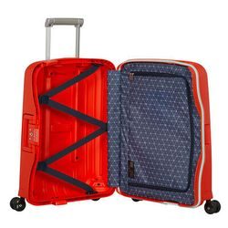 În ceea ce privește spațiul de depozitare, trolerul este echipat cu un compartiment inferior cu bretele pentru fixarea conținutului, un buzunar lateral elastic și un separator cu fermoar în compartimentul superior. În ceea ce privește spațiul de depozitare, trolerul este echipat cu un compartiment inferior cu bretele pentru fixarea conținutului, un buzunar lateral elastic și un separator cu fermoar în compartimentul superior.
