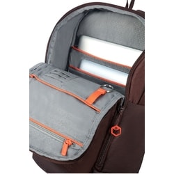 Obsahuje skvěle organizovaný interiér včetně organizačního panelu, přihrádky pro tablet do velikosti 11.6" a pro notebook do velikosti 14". Obsahuje skvěle organizovaný interiér včetně organizačního panelu, přihrádky pro tablet do velikosti 11.6" a pro notebook do velikosti 14".