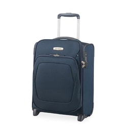 Trolerul Spark SNG se potrivește confortabil sub scaunul din avion. Trolerul Spark SNG se potrivește confortabil sub scaunul din avion.