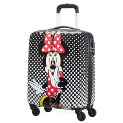 Barevné zavazadlo z kolekce Disney Legends od značky American Tourister inspirované světem Walta Disneyho.