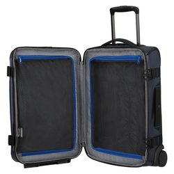 Interiér disponuje obojstranným baliacim systémom. Dve deliace priečky na zips udržia obsah na svojom mieste. Užite si pohodlnejší spôsob balenia na cesty. Interiér disponuje obojstranným baliacim systémom. Dve deliace priečky na zips udržia obsah na svojom mieste. Užite si pohodlnejší spôsob balenia na cesty.