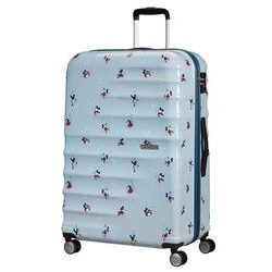 Farebná batožina z kolekcie Disney Legends od značky American Tourister inšpirovaná svetom Walta Disneyho. Farebná batožina z kolekcie Disney Legends od značky American Tourister inšpirovaná svetom Walta Disneyho.