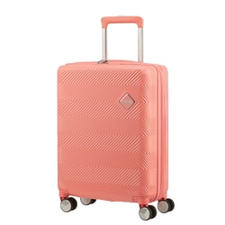Flylife je nová, polykarbonátová kolekce, která nabízí možnost rozšíření objemu u všech modelů, čímž získáte větší flexibilitu při balení. Flylife je nová, polykarbonátová kolekce, která nabízí možnost rozšíření objemu u všech modelů, čímž získáte větší flexibilitu při balení.