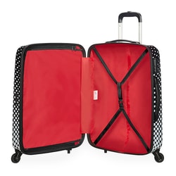 Batožina obsahuje uzamykateľné zipsy s logom American Tourister, pevný trojčíselný zapustený zámok a hlavné úschovný priestor s dolným oddielom s popruhmi a horným oddielom s deliacou prepážkou na zips. Batožina obsahuje uzamykateľné zipsy s logom American Tourister, pevný trojčíselný zapustený zámok a hlavné úschovný priestor s dolným oddielom s popruhmi a horným oddielom s deliacou prepážkou na zips.