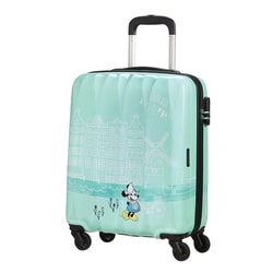 Barevné zavazadlo z kolekce Disney Legends od značky American Tourister inspirované světem Walta Disneyho. Barevné zavazadlo z kolekce Disney Legends od značky American Tourister inspirované světem Walta Disneyho.