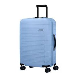 Střední cestovní kufr z řady Novastream od značky American Tourister navržený s důrazem na pohodlí a design a nabitý řadou skvělých funkcí.