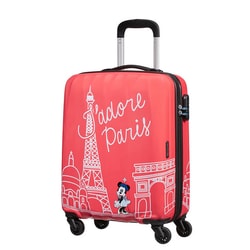 Un troler colorat din colecția Disney Legends marca American Tourister inspirat din lumea lui Walt Disney. Un troler colorat din colecția Disney Legends marca American Tourister inspirat din lumea lui Walt Disney.