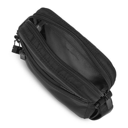 Hlavná priehradka je uzatvárateľná pomocou zipsu. HEDGREN, HLAVNÁ PRIEHRADKA JE UZATVÁRATEĽNÁ POMOCOU ZIPSU. - CROSSBODY KABELKY - KABELKY
