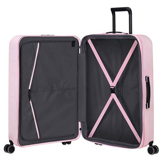 Vnitřní podšívka je vyrobena z recyklovaných PET lahví (Recyclex®). Na tento kufr bylo použito 15 recyklovaných PET lahví o objemu 0,5 l. AMERICAN TOURISTER, VNITŘNÍ PODŠÍVKA JE VYROBENA Z RECYKLOVANÝCH PET LAHVÍ (RECYCLEX®). NA TENTO KUFR BYLO POUŽITO 15 RECYKLOVANÝCH PET LAHVÍ O OBJEMU 0,5 L. - SKOŘEPINOVÉ KUFRY - CESTOVNÍ KUFRY A TAŠKY