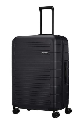 V jeho výbavě jsou 4 dvojitá kolečka otočná o 360°, výsuvná polohovatelná rukojeť i horní a boční madlo. AMERICAN TOURISTER, V JEHO VÝBAVĚ JSOU 4 DVOJITÁ KOLEČKA OTOČNÁ O 360°, VÝSUVNÁ POLOHOVATELNÁ RUKOJEŤ I HORNÍ A BOČNÍ MADLO. - SKOŘEPINOVÉ KUFRY - CESTOVNÍ KUFRY A TAŠKY