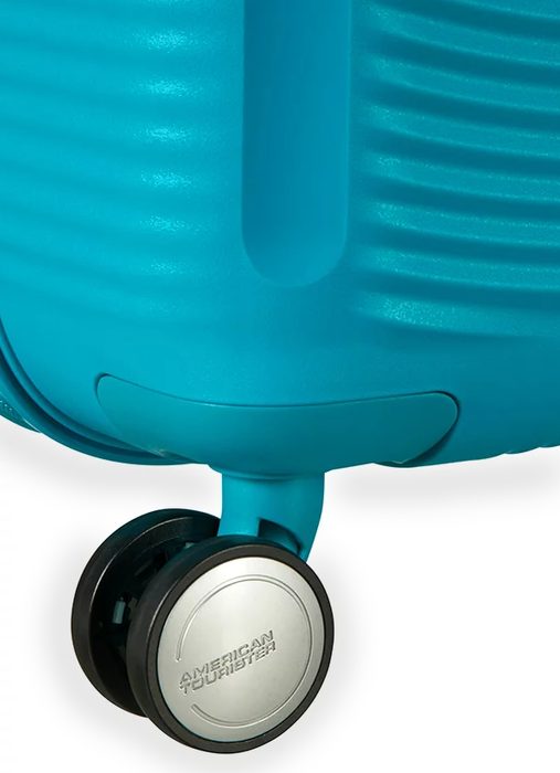 Pro pohodlné převážení z místa na místo je kufr vybaven čtyřmi dvojitými kolečky, která se otáčejí v plném rozsahu 360°. AMERICAN TOURISTER, PRO POHODLNÉ PŘEVÁŽENÍ Z MÍSTA NA MÍSTO JE KUFR VYBAVEN ČTYŘMI DVOJITÝMI KOLEČKY, KTERÁ SE OTÁČEJÍ V PLNÉM ROZSAHU 360°. - PŘÍRUČNÍ ZAVAZADLA - CESTOVNÍ KUFRY A TAŠKY