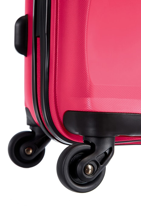Štyri odolné a tiché kolieska umožňujú otáčanie o 360 ° vo všetkých smeroch. AMERICAN TOURISTER, ŠTYRI ODOLNÉ A TICHÉ KOLIESKA UMOŽŇUJÚ OTÁČANIE O 360 ° VO VŠETKÝCH SMEROCH. - ŠKRUPINOVÉ KUFRE - CESTOVNÉ KUFRE A TAŠKY