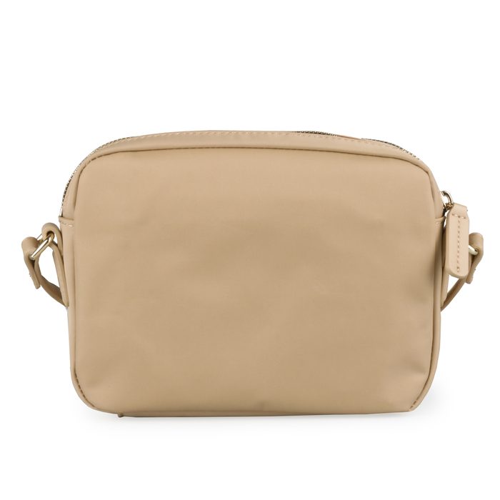 Kabelka je příjemně lehká a snadno se udržuje. TOMMY HILFIGER, KABELKA JE PŘÍJEMNĚ LEHKÁ A SNADNO SE UDRŽUJE. - CROSSBODY KABELKY - KABELKY