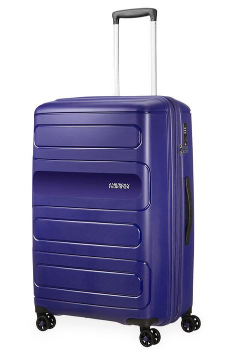 Je vyrobený zo 100% polypropylénu, ktorý sa vyznačuje vysokou odolnosťou, ľahko umývateľným povrchom a nižšou hmotnosťou. AMERICAN TOURISTER, JE VYROBENÝ ZO 100% POLYPROPYLÉNU, KTORÝ SA VYZNAČUJE VYSOKOU ODOLNOSŤOU, ĽAHKO UMÝVATEĽNÝM POVRCHOM A NIŽŠOU HMOTNOSŤOU. - ŠKRUPINOVÉ KUFRE - CESTOVNÉ KUFRE A TAŠKY