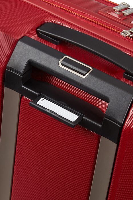 Samozrejmosťou je integrovaná menovka. SAMSONITE, SAMOZREJMOSŤOU JE INTEGROVANÁ MENOVKA. - PRÍRUČNÁ BATOŽINA - CESTOVNÉ KUFRE A TAŠKY