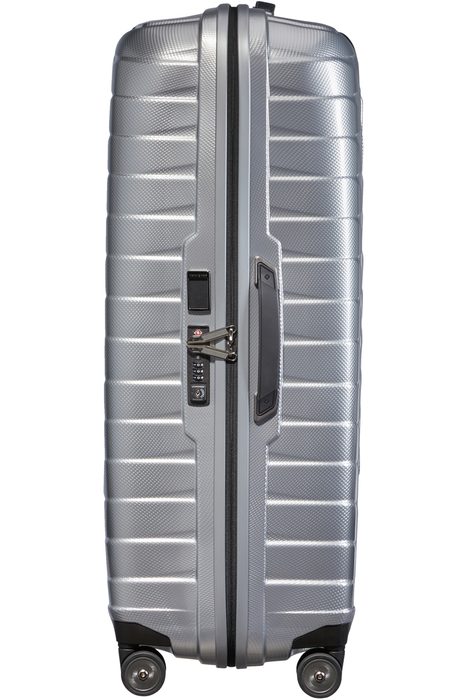 Tento kufr disponuje integrovaným TSA zámkem pro bezpečné cestování po celém světě. SAMSONITE, TENTO KUFR DISPONUJE INTEGROVANÝM TSA ZÁMKEM PRO BEZPEČNÉ CESTOVÁNÍ PO CELÉM SVĚTĚ. - SKOŘEPINOVÉ KUFRY - CESTOVNÍ KUFRY A TAŠKY