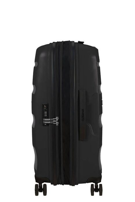 Objem kufru lze snadno navýšit až na 73 litrů s použitím integrovaného expandéru. AMERICAN TOURISTER, OBJEM KUFRU LZE SNADNO NAVÝŠIT AŽ NA 73 LITRŮ S POUŽITÍM INTEGROVANÉHO EXPANDÉRU. - SKOŘEPINOVÉ KUFRY - CESTOVNÍ KUFRY A TAŠKY