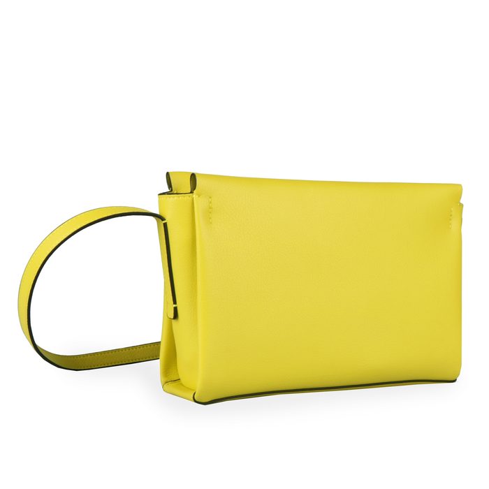 Součástí je nastavitelný popruh, který vám zajistí pohodlné nošení crossbody či přes rameno. CALVIN KLEIN, SOUČÁSTÍ JE NASTAVITELNÝ POPRUH, KTERÝ VÁM ZAJISTÍ POHODLNÉ NOŠENÍ CROSSBODY ČI PŘES RAMENO. - CROSSBODY KABELKY - KABELKY