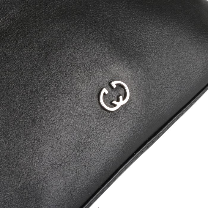 Crossbody kabelka je vyrobená z pravé kůže v hladké úpravě. GERRY WEBER, CROSSBODY KABELKA JE VYROBENÁ Z PRAVÉ KŮŽE V HLADKÉ ÚPRAVĚ. - CROSSBODY KABELKY - KABELKY