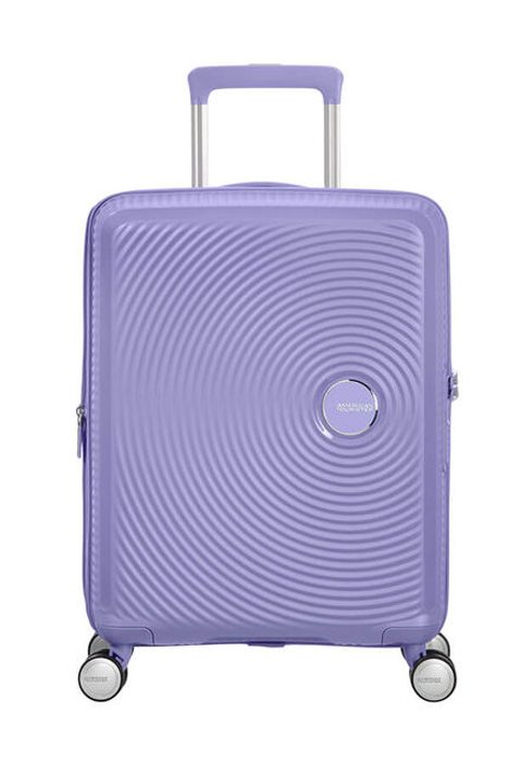 Pro pohodlné převážení z místa na místo je kufr vybaven čtyřmi dvojitými kolečky, která se otáčejí v plném rozsahu 360°. AMERICAN TOURISTER, PRO POHODLNÉ PŘEVÁŽENÍ Z MÍSTA NA MÍSTO JE KUFR VYBAVEN ČTYŘMI DVOJITÝMI KOLEČKY, KTERÁ SE OTÁČEJÍ V PLNÉM ROZSAHU 360°. - PŘÍRUČNÍ ZAVAZADLA - CESTOVNÍ KUFRY A TAŠKY