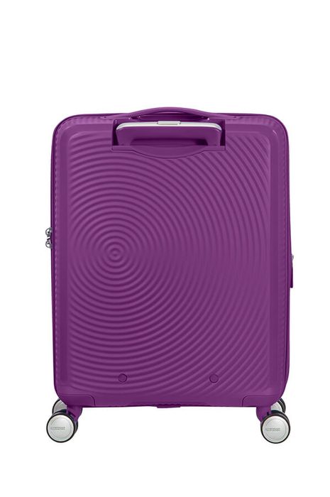 Hravý kruhový vzhled s kontrastním matným a lesklým povrchem jistě zaujme všude, kam se s ním podíváte. AMERICAN TOURISTER, HRAVÝ KRUHOVÝ VZHLED S KONTRASTNÍM MATNÝM A LESKLÝM POVRCHEM JISTĚ ZAUJME VŠUDE, KAM SE S NÍM PODÍVÁTE. - PŘÍRUČNÍ ZAVAZADLA - CESTOVNÍ KUFRY A TAŠKY