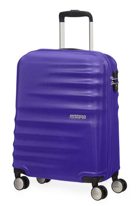 Skořepinové příruční zavazadlo z kolekce Wavebreaker od značky American Tourister vhodné pro několika denní pobyt. AMERICAN TOURISTER, SKOŘEPINOVÉ PŘÍRUČNÍ ZAVAZADLO Z KOLEKCE WAVEBREAKER OD ZNAČKY AMERICAN TOURISTER VHODNÉ PRO NĚKOLIKA DENNÍ POBYT. - PŘÍRUČNÍ ZAVAZADLA - CESTOVNÍ KUFRY A TAŠKY