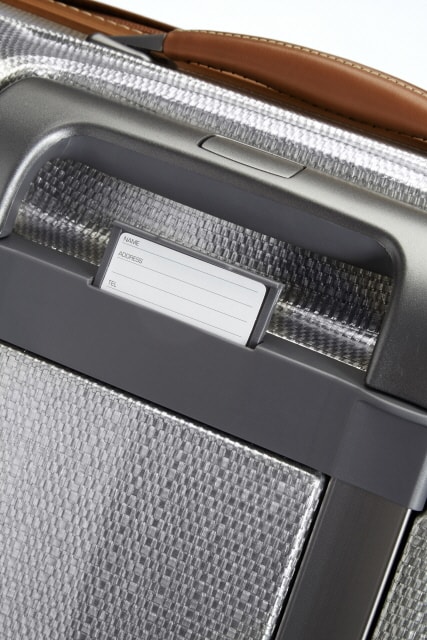 Samozřejmostí je integrovaná jmenovka na koleji SAMSONITE, SAMOZŘEJMOSTÍ JE INTEGROVANÁ JMENOVKA NA KOLEJI - SKOŘEPINOVÉ KUFRY - CESTOVNÍ KUFRY A TAŠKY