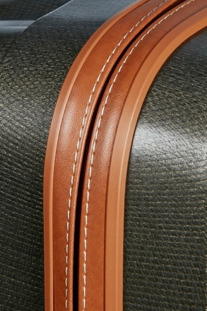Vyrobeno revoluční technologií Curv® SAMSONITE, VYROBENO REVOLUČNÍ TECHNOLOGIÍ CURV® - SKOŘEPINOVÉ KUFRY - CESTOVNÍ KUFRY A TAŠKY